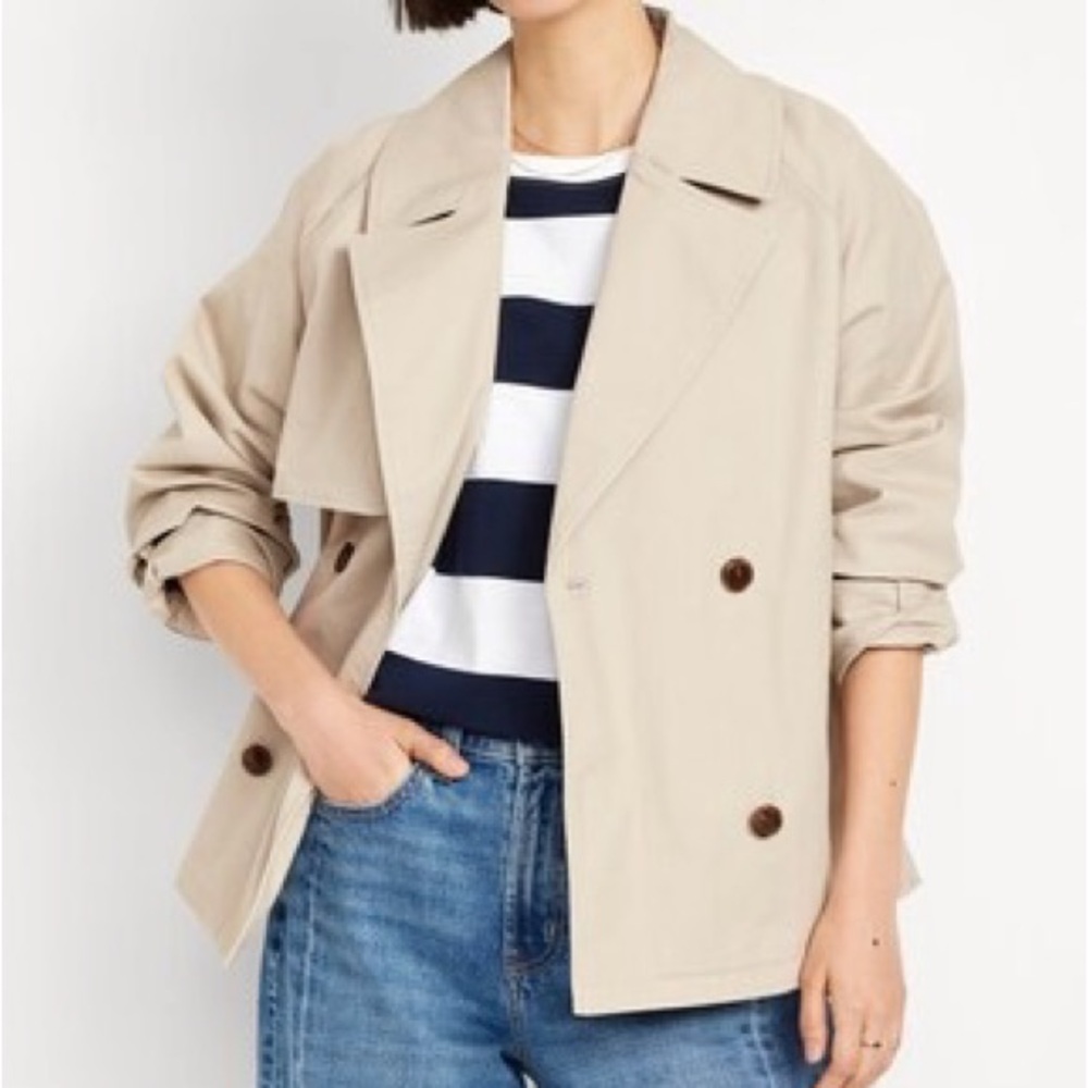 NWT Oversized Cropped Trench